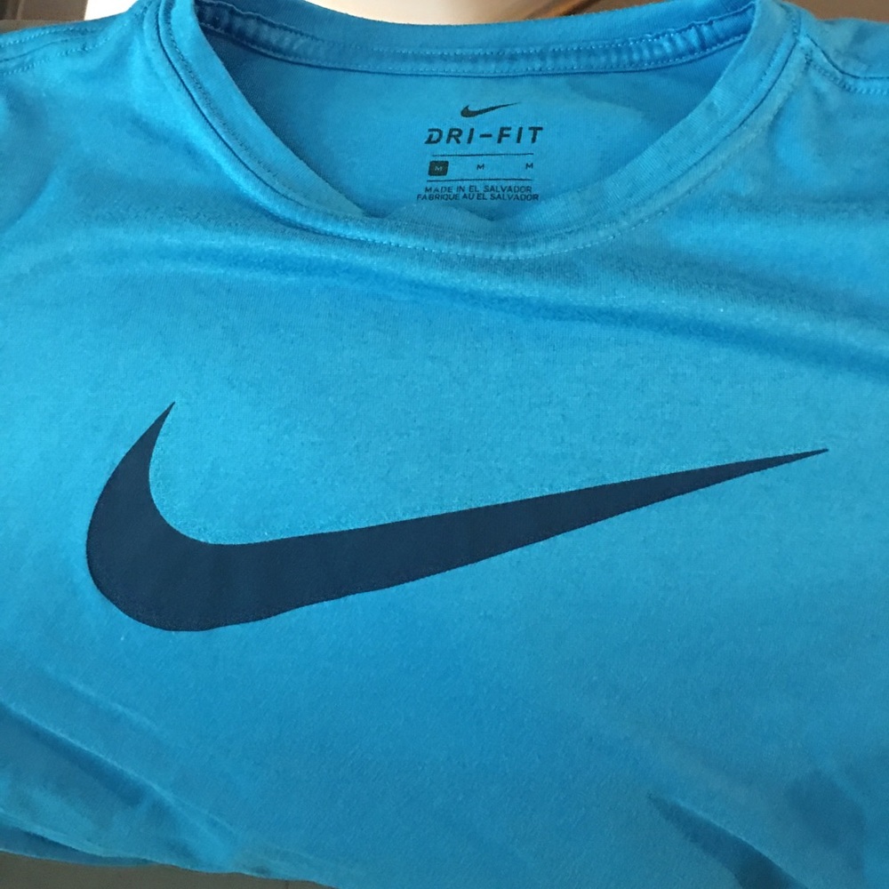 Nike boys shirt